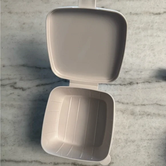 Tupperware White Forget Me Not Containers - Picture 5 of 6